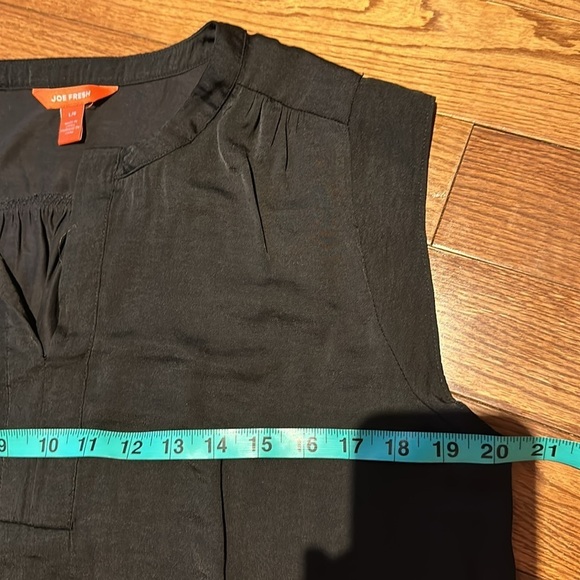 Joe fresh silky soft sleeveless blouse Sz L - Picture 6 of 11